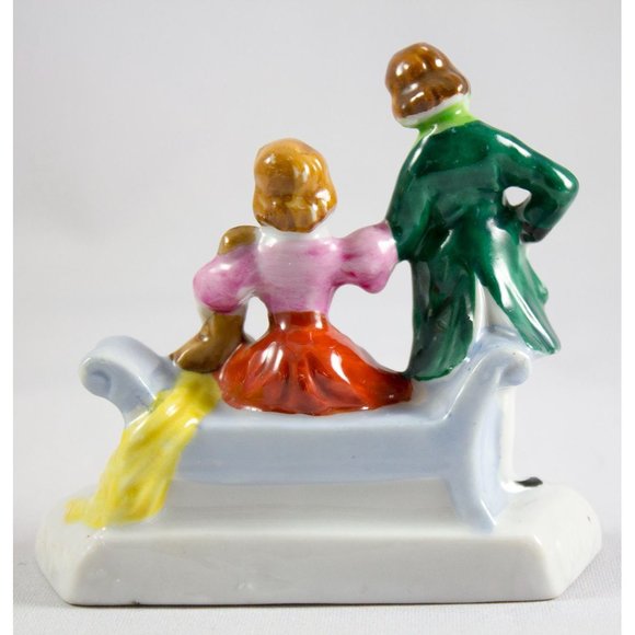 Vintage Occupied Japan Porcelain Colonial Couple Cello Figurine 1945-1952 - Picture 2 of 6